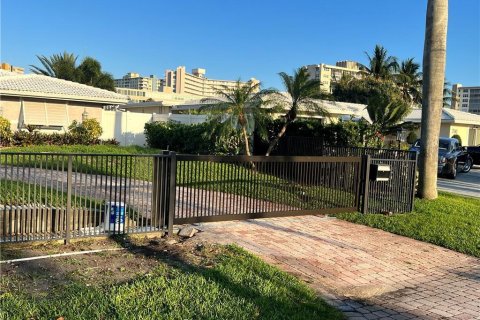 Villa ou maison à vendre à Pompano Beach, Floride: 3 chambres, 182.09 m2 № 2405974 - photo 6