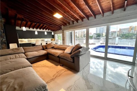 Villa ou maison à vendre à Pompano Beach, Floride: 3 chambres, 182.09 m2 № 2405974 - photo 11
