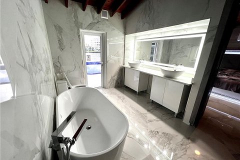 Villa ou maison à vendre à Pompano Beach, Floride: 3 chambres, 182.09 m2 № 2405974 - photo 14