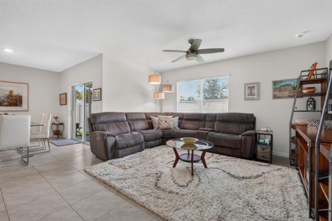 Villa ou maison à vendre à Bradenton, Floride: 4 chambres, 169.73 m2 № 2329757 - photo 4