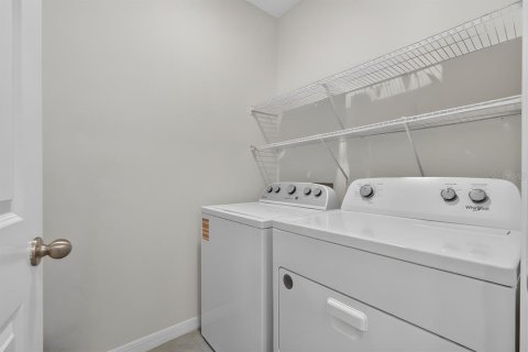 Villa ou maison à vendre à Bradenton, Floride: 4 chambres, 169.73 m2 № 2329757 - photo 24