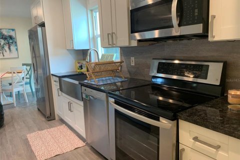 Casa en alquiler en Sarasota, Florida, 3 dormitorios, 112.23 m2 № 1723221 - foto 3