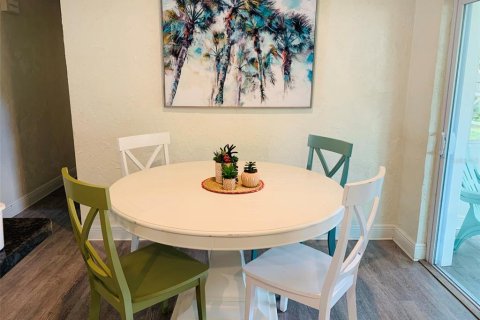 Casa en alquiler en Sarasota, Florida, 3 dormitorios, 112.23 m2 № 1723221 - foto 5