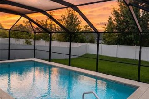 House in Lakeland, Florida 4 bedrooms, 195.65 sq.m. № 2167882