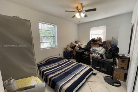 House in Fort Lauderdale, Florida 2 bedrooms, 89.19 sq.m. № 1946602 - photo 11