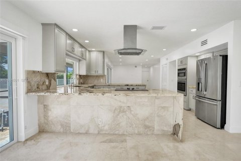 Casa en alquiler en Delray Beach, Florida, 3 dormitorios, 281.96 m2 № 2077810 - foto 18