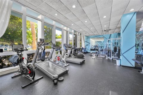 Condo in Miami Beach, Florida, 2 bedrooms  № 1698118 - photo 25