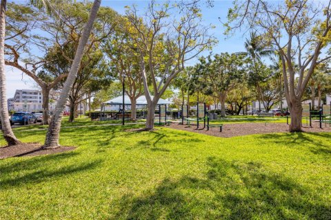 Condo in Miami Beach, Florida, 2 bedrooms  № 1698118 - photo 30