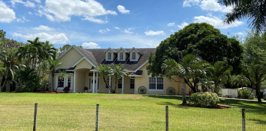 Villa ou maison à Loxahatchee Groves, Floride 5 chambres, 278.8 m2 № 1136540