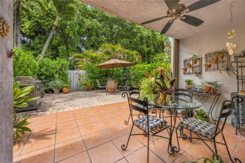 Touwnhouse à vendre à Miami, Floride: 3 chambres, 151.62 m2 № 1856816 - photo 4