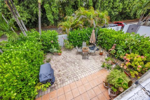 Touwnhouse à vendre à Miami, Floride: 3 chambres, 151.62 m2 № 1856816 - photo 21