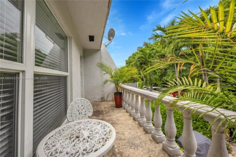 Touwnhouse à vendre à Miami, Floride: 3 chambres, 151.62 m2 № 1856816 - photo 20