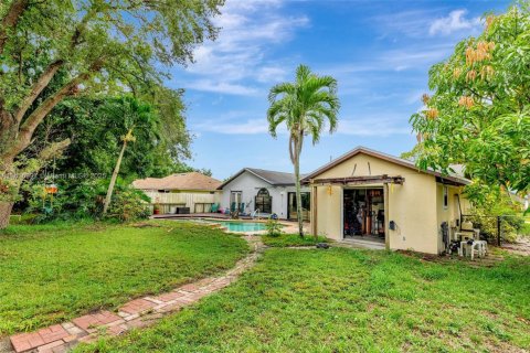 House in Port St. Lucie, Florida 4 bedrooms, 206.06 sq.m. № 1770732 - photo 30