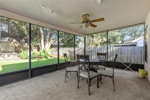 House in New Port Richey, Florida 3 bedrooms, 167.6 sq.m. № 1915749 - photo 5