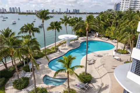 Condominio en venta en Miami Beach, Florida, 1 dormitorio, 74.88 m2 № 1987394 - foto 25