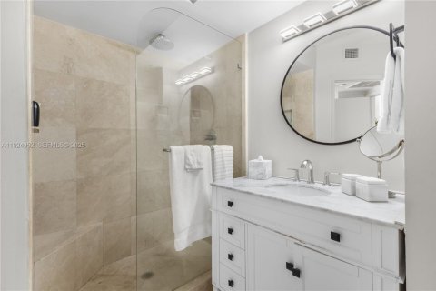 Condominio en venta en Miami Beach, Florida, 1 dormitorio, 74.88 m2 № 1987394 - foto 18