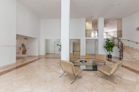 Condo in Miami Beach, Florida, 2 bedrooms  № 1927680 - photo 6