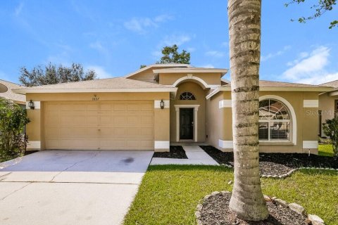 Villa ou maison à Land O' Lakes, Floride 4 chambres, 137.12 m2 № 2436684