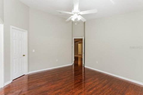 Villa ou maison à louer à Land O' Lakes, Floride: 4 chambres, 137.12 m2 № 2436684 - photo 8