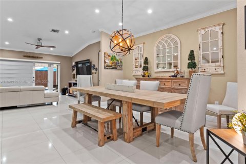 Villa ou maison à louer à Miami, Floride: 3 chambres, 183.76 m2 № 1949615 - photo 24