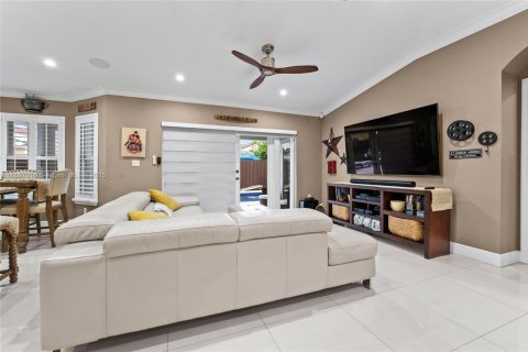 Villa ou maison à louer à Miami, Floride: 3 chambres, 183.76 m2 № 1949615 - photo 26