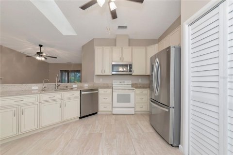 Villa ou maison à vendre à Bradenton, Floride: 2 chambres, 158.21 m2 № 1917884 - photo 17