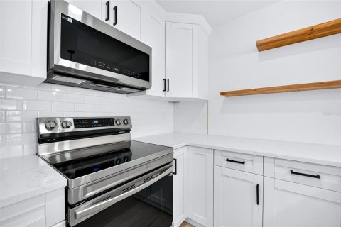 Casa en venta en Saint Petersburg, Florida, 3 dormitorios, 114.08 m2 № 2345512 - foto 16