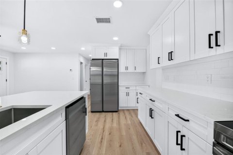 Casa en venta en Saint Petersburg, Florida, 3 dormitorios, 114.08 m2 № 2345512 - foto 17
