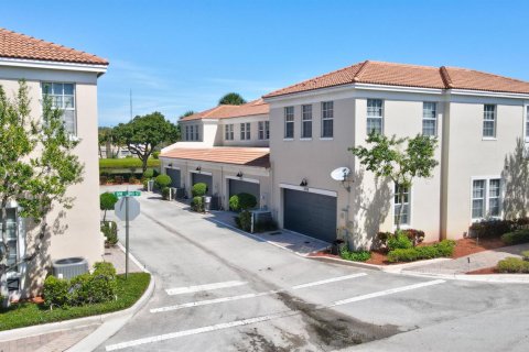Touwnhouse à louer à Boca Raton, Floride: 3 chambres, 198.44 m2 № 2276088 - photo 4