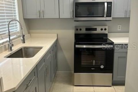 Appartement à louer à Kissimmee, Floride: 2 chambres, 111.48 m2 № 1670715 - photo 3