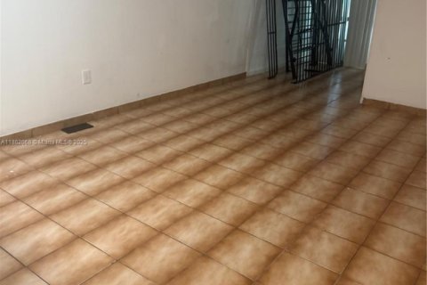 Copropriété à vendre à Sunny Isles Beach, Floride: 1 chambre, 49.8 m2 № 1892365 - photo 10