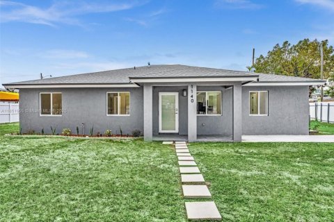 House in North Miami, Florida 5 bedrooms, 185.8 sq.m. № 1871558 - photo 4