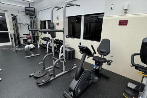 Condo in Miami, Florida, 3 bedrooms  № 1922349 - photo 18