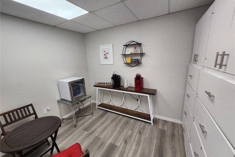 Commercial property in Englewood, Florida 111.48 sq.m. № 1563188 - photo 8