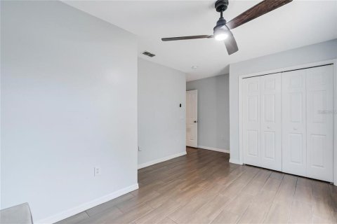 Casa en alquiler en Kissimmee, Florida, 4 dormitorios, 169.08 m2 № 2167699 - foto 13
