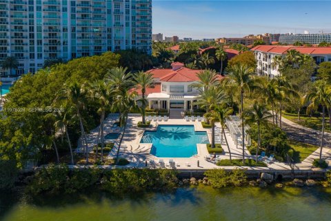 Condo in Aventura, Florida, 3 bedrooms  № 2042802 - photo 9