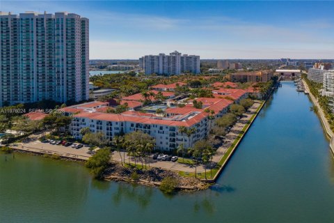 Condo in Aventura, Florida, 3 bedrooms  № 2042802 - photo 8