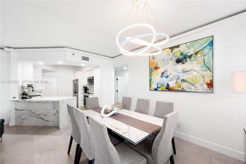 Condo in Aventura, Florida, 3 bedrooms  № 2042802 - photo 25