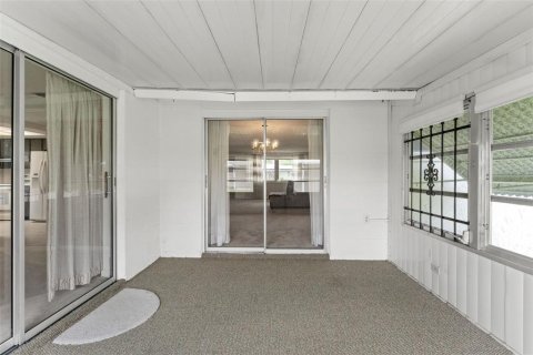 House in Port Richey, Florida 2 bedrooms, 123.1 sq.m. № 1312042 - photo 22