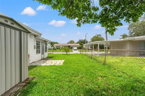 House in Port Richey, Florida 2 bedrooms, 123.1 sq.m. № 1312042 - photo 28