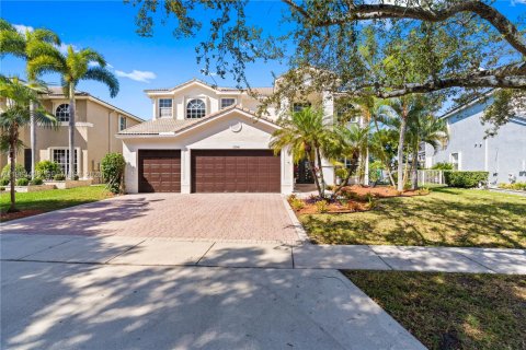 Villa ou maison à vendre à Miramar, Floride: 5 chambres, 366.78 m2 № 2025312 - photo 2