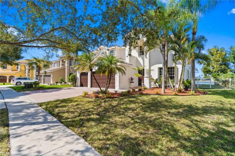 Villa ou maison à vendre à Miramar, Floride: 5 chambres, 366.78 m2 № 2025312 - photo 3
