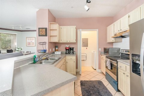 Condo in Orlando, Florida, 2 bedrooms  № 1677499 - photo 19