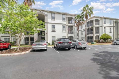 Condo in Orlando, Florida, 2 bedrooms  № 1677499 - photo 2