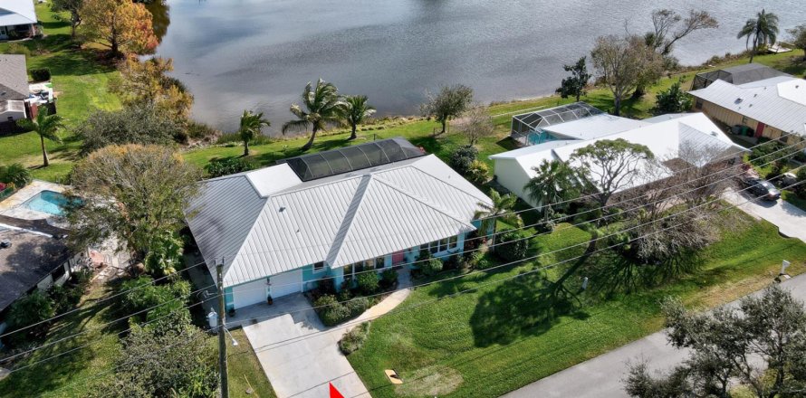 Villa ou maison à St. Lucie, Floride 3 chambres, 257.15 m2 № 2082305