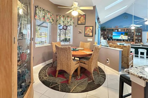 Villa ou maison à vendre à St. Lucie, Floride: 3 chambres, 257.15 m2 № 2082305 - photo 10