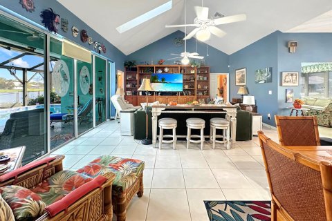 Villa ou maison à vendre à St. Lucie, Floride: 3 chambres, 257.15 m2 № 2082305 - photo 5