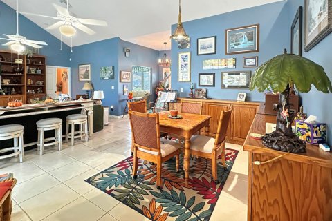 Villa ou maison à vendre à St. Lucie, Floride: 3 chambres, 257.15 m2 № 2082305 - photo 6