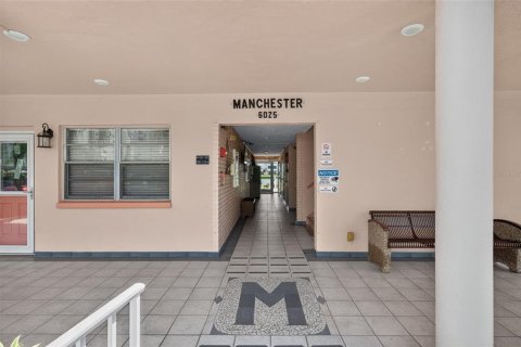 Condominio en venta en Gulfport, Florida, 2 dormitorios, 116.13 m2 № 2199909 - foto 5