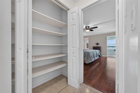 Condominio en venta en Gulfport, Florida, 2 dormitorios, 116.13 m2 № 2199909 - foto 28